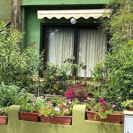 Una Finestra Sul Mare Santa Margherita di Pula Exterior photo